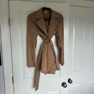 L'AGENCE Tan Trench Coat Wrap Style Notched Lapel